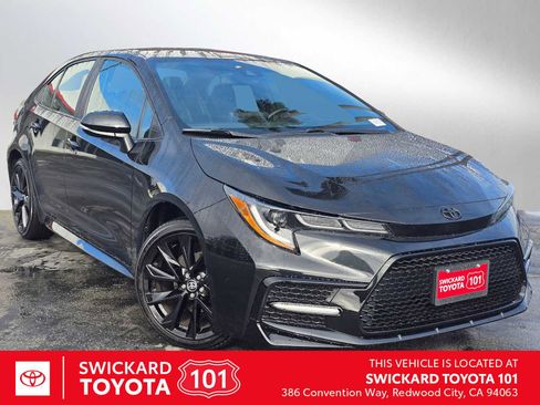 Used 2022 Toyota Corolla SE image 1