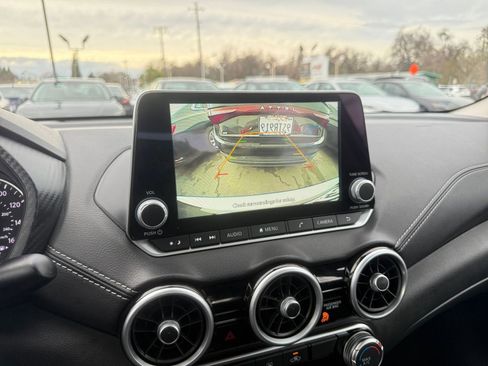 Used 2025 Nissan Sentra SV image 17