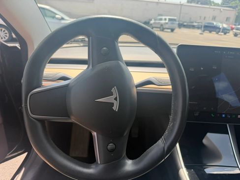 Used 2019 Tesla Model 3 Long Range AWD/4WD image 18