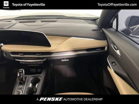 Used 2024 Cadillac XT4 Premium Luxury w/ Technology Package AWD/4WD image 20