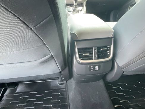 Used 2025 Subaru Outback Premium AWD/4WD image 35
