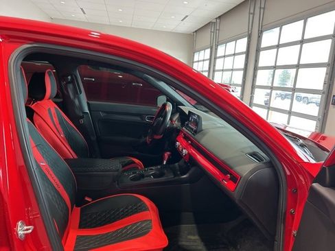 Used 2025 Honda Civic Sport image 17