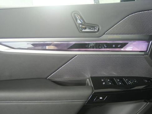 New 2026 BMW i7 eDrive50 w/ Executive Package image 8