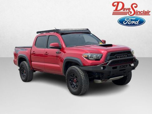 Used 2017 Toyota Tacoma TRD Pro AWD/4WD image 4