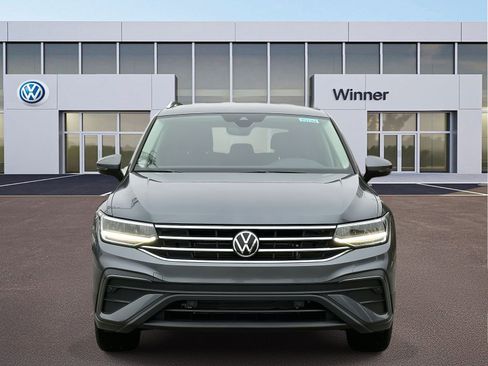 Used 2023 Volkswagen Tiguan SE image 8