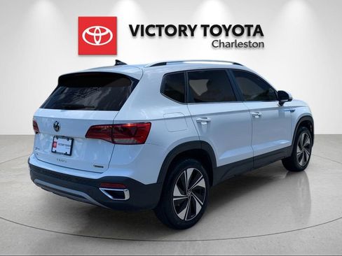 Used 2023 Volkswagen Taos SE AWD/4WD image 7