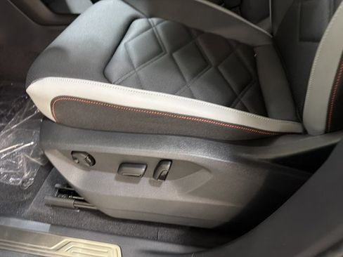 New 2026 Volkswagen Atlas Peak Edition AWD/4WD image 17