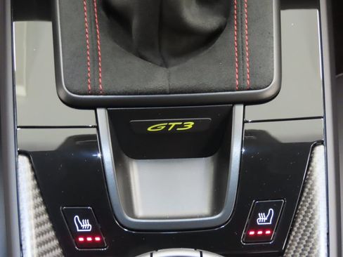 Certified 2026 Porsche 911 GT3 RWD image 30