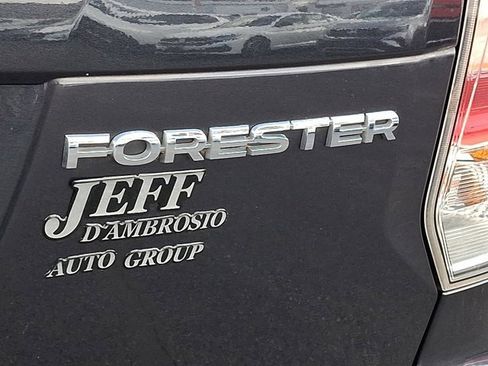 Used 2018 Subaru Forester 2.5i Premium w/ All-Weather Package image 33