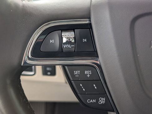 Used 2020 Lincoln Navigator Reserve w/ Equipment Group 208A Reserve image 20