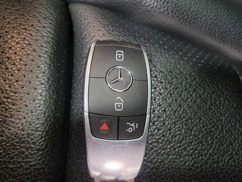 Used 2019 Mercedes-Benz C 300 Sedan image 32