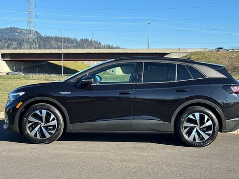 Used 2023 Volkswagen ID.4 Pro image 6