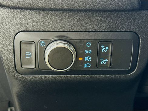 Used 2022 Ford Escape SE image 11