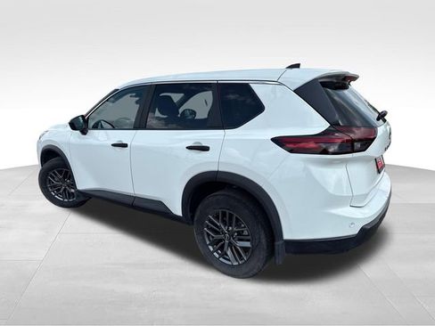 Certified 2024 Nissan Rogue S FWD image 6
