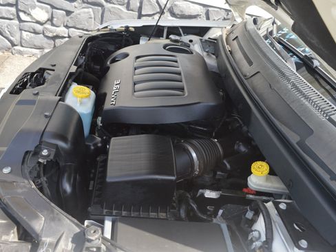 Used 2015 Dodge Journey R/T w/ Flexible Seating Group image 32