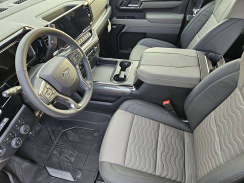 New 2026 Chevrolet Silverado 2500 ZR2 AWD/4WD image 17