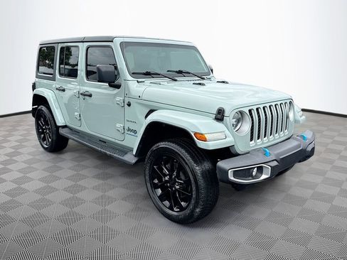Used 2023 Jeep Wrangler Unlimited Sahara w/ Cold Weather Group AWD/4WD image 2