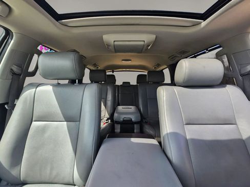 Used 2016 Toyota Sequoia Platinum image 28