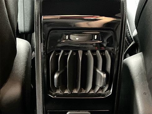 Used 2025 Jeep Compass Latitude image 24