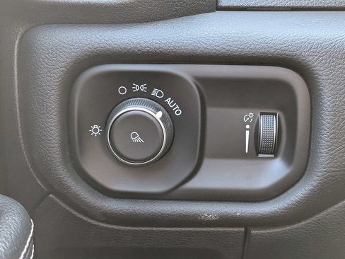 Used 2024 RAM 1500 Laramie AWD/4WD image 24