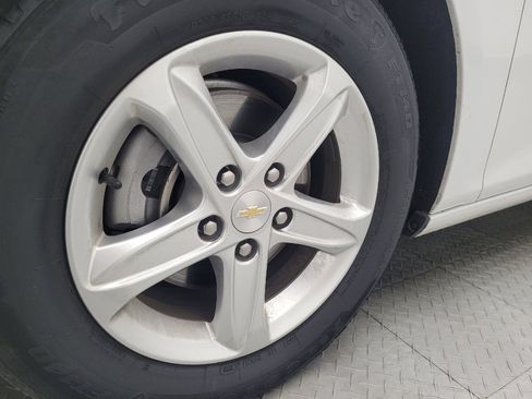 Used 2024 Chevrolet Malibu LT image 31