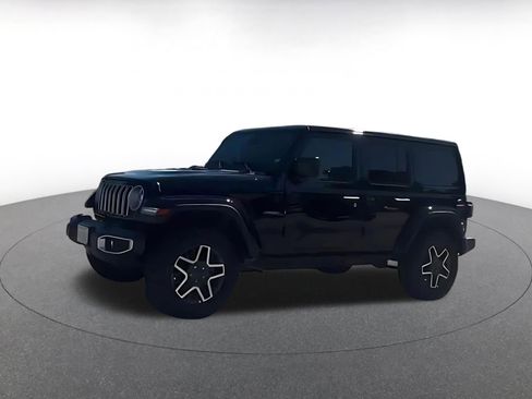 Used 2025 Jeep Wrangler Unlimited Sahara AWD/4WD image 3