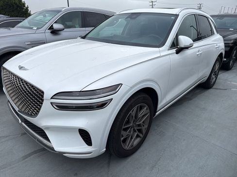 Used 2023 Genesis GV70 2.5T Select w/ Select Package image 2