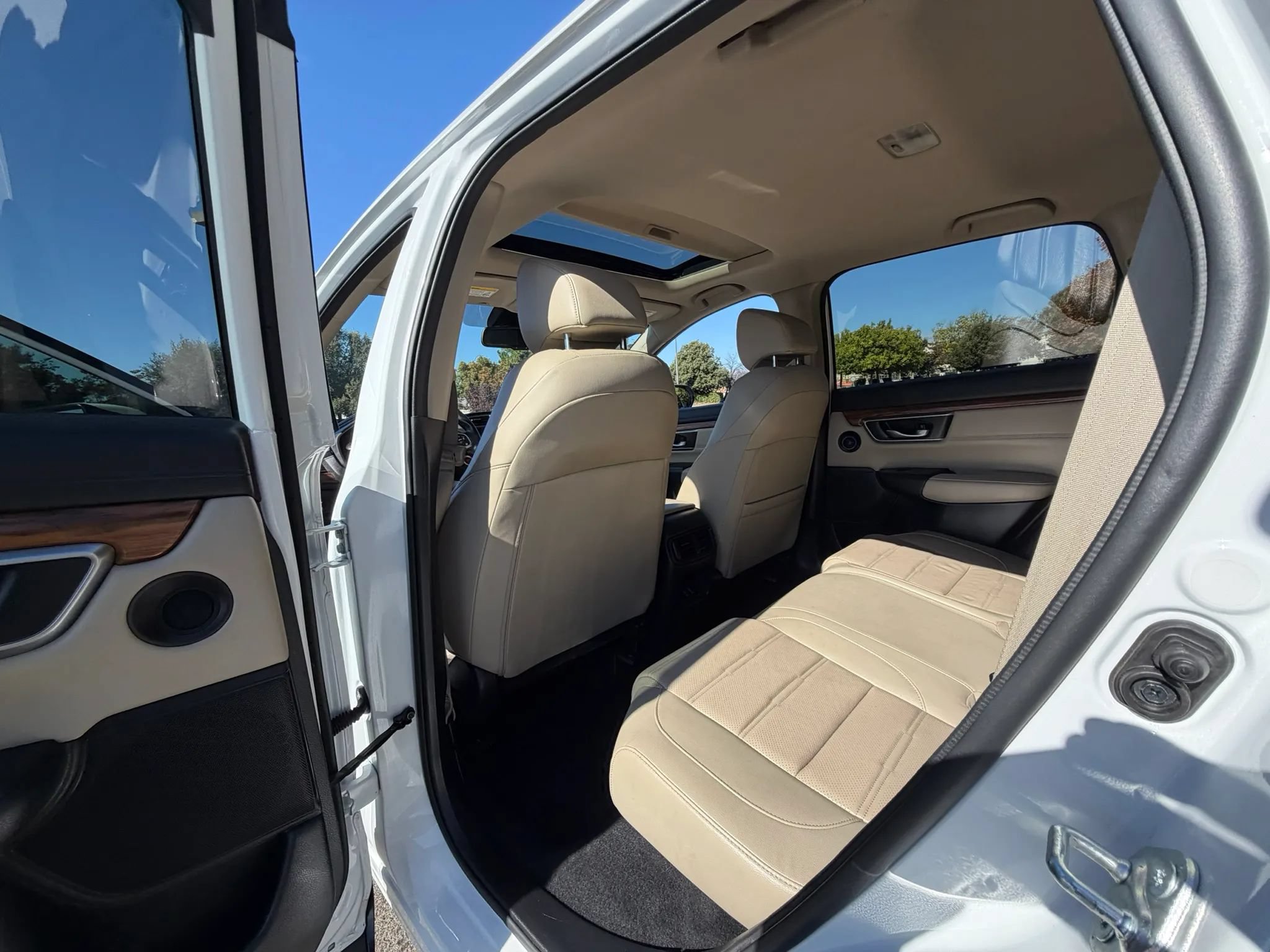Used 2021 Honda CR-V EX-L image 9