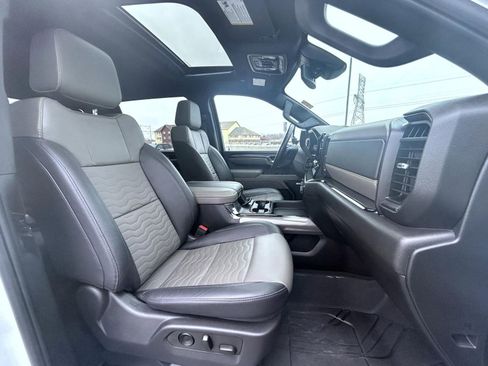 Certified 2025 Chevrolet Silverado 2500 ZR2 w/ LPO, Dark Essentials Package image 16