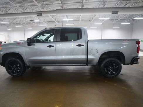 Used 2023 Chevrolet Silverado 1500 LT Trail Boss w/ Convenience Package II AWD/4WD image 7