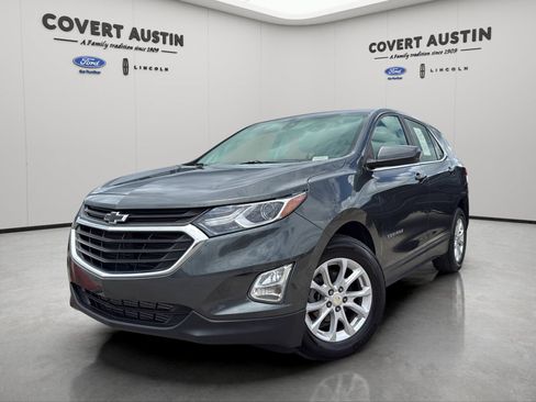 Used 2021 Chevrolet Equinox LT FWD image 2