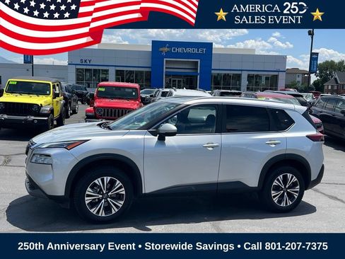 Used 2023 Nissan Rogue SV w/ SV Premium Package AWD/4WD image 1