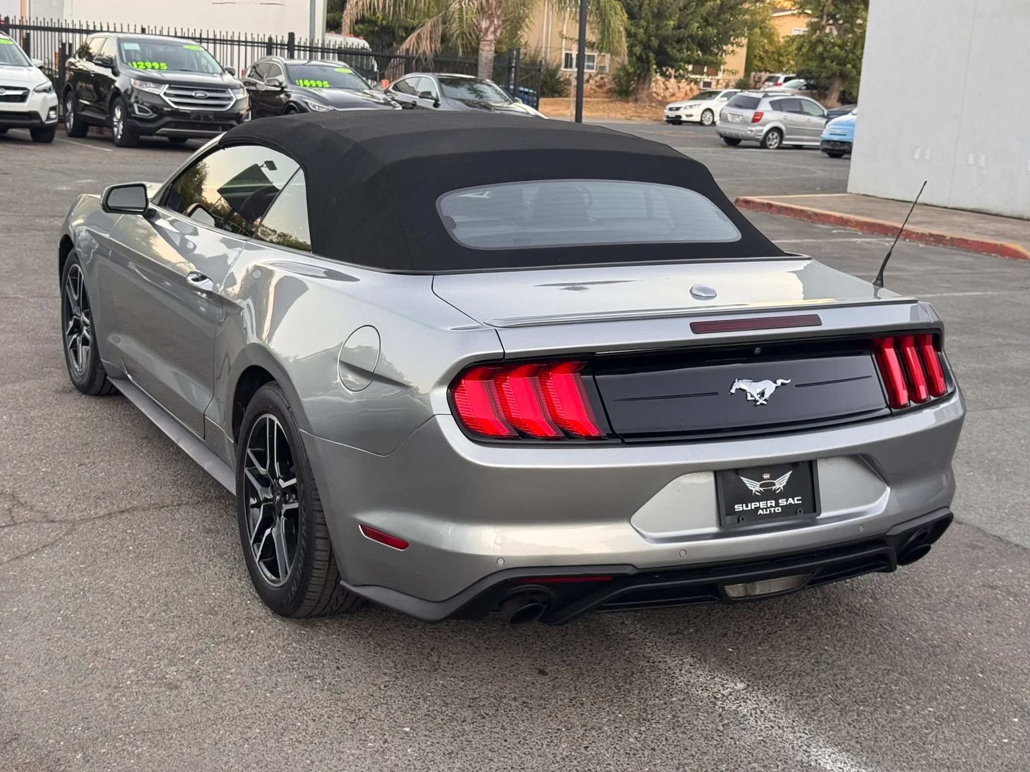 Used 2021 Ford Mustang Premium RWD image 4