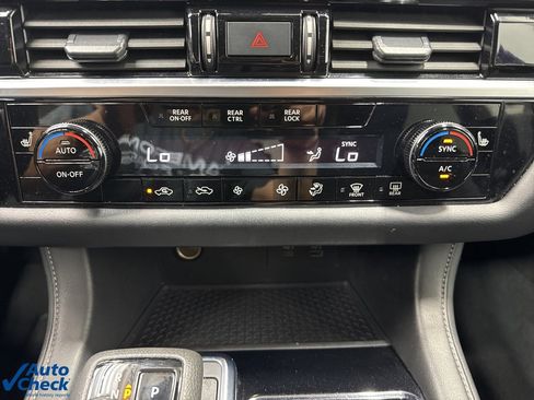 Used 2024 Nissan Pathfinder SV image 24