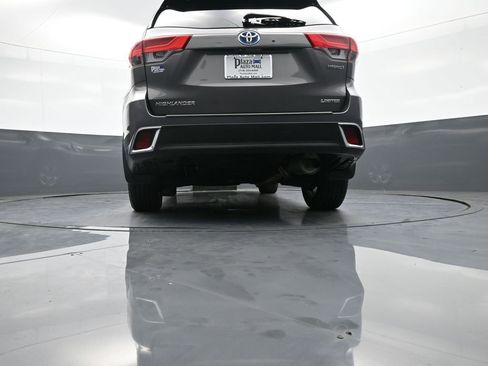 Used 2018 Toyota Highlander Limited w/ Protection Package #3 image 33