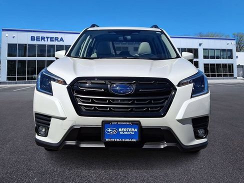 Used 2024 Subaru Forester Premium AWD/4WD image 2