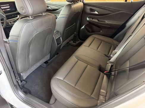 Used 2024 Buick Envista Sport Touring w/ Convenience I Package FWD image 30