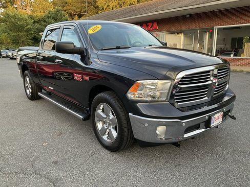Used 2016 RAM 1500 Big Horn AWD/4WD image 3