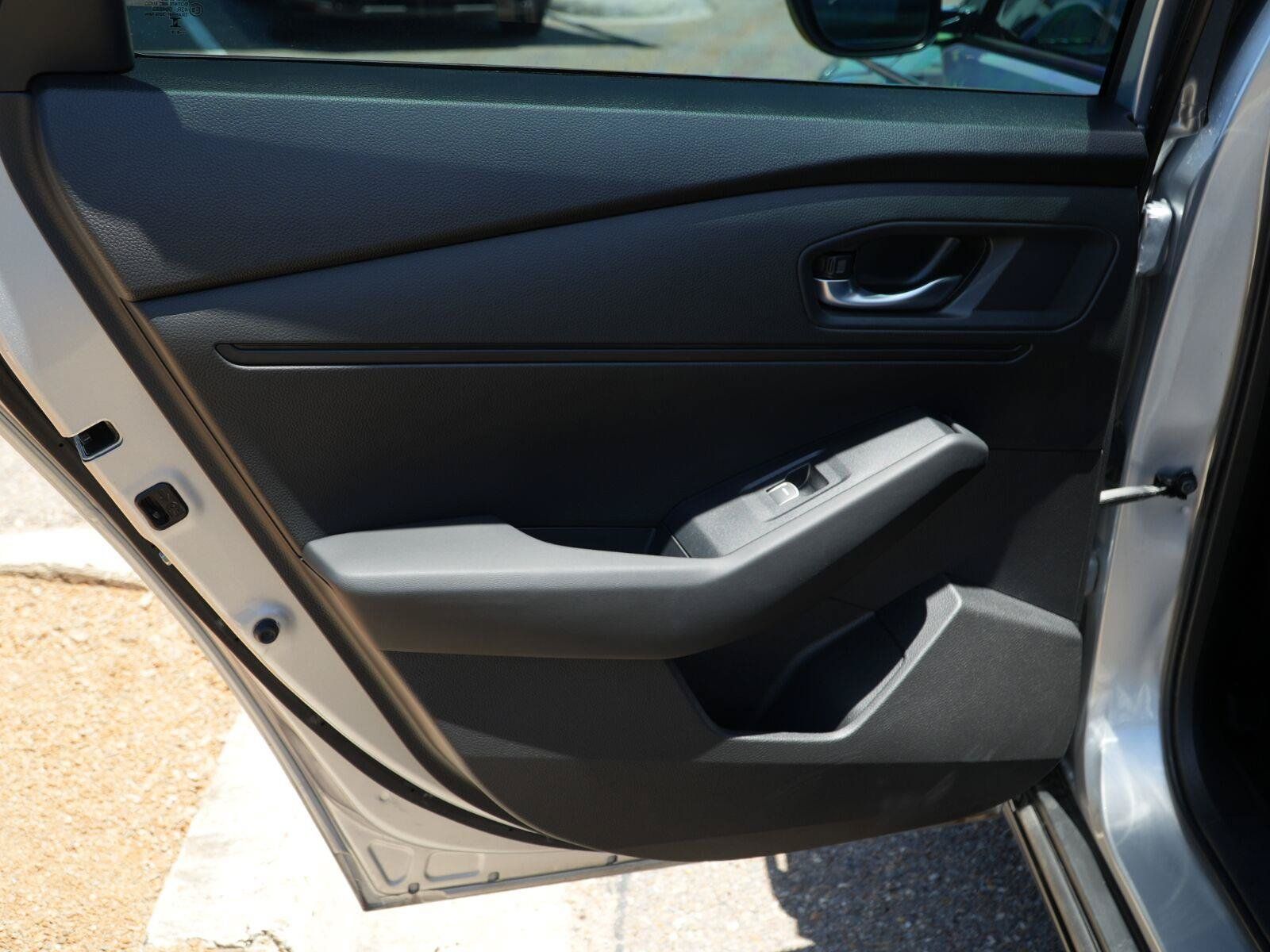 Used 2025 Honda Accord SE image 18