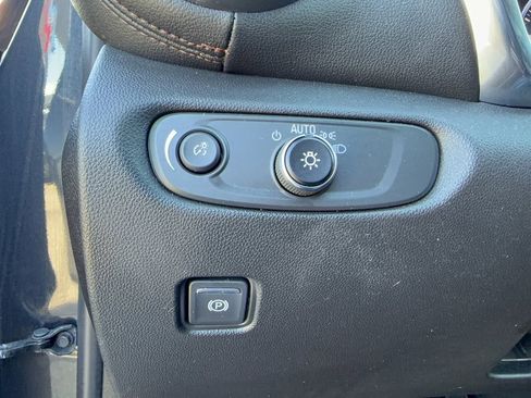 Used 2022 Chevrolet Blazer Premier w/ Enhanced Convenience Package image 27