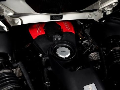 Used 2016 Ferrari 488 Spider RWD image 10