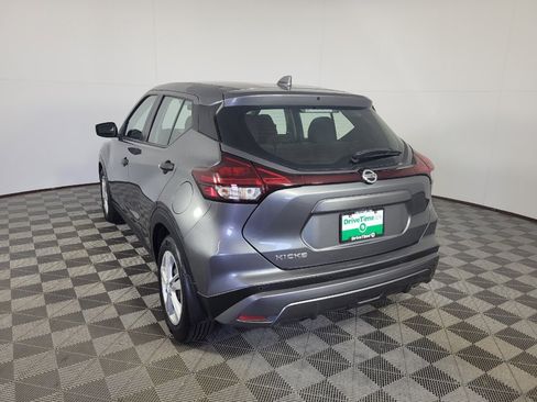 Used 2021 Nissan Kicks S FWD image 5