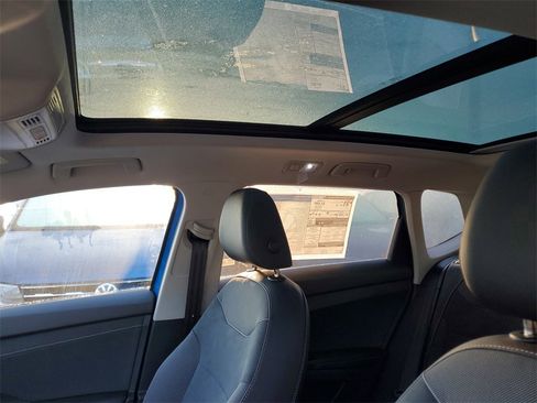 New 2025 Volkswagen Taos SE image 8