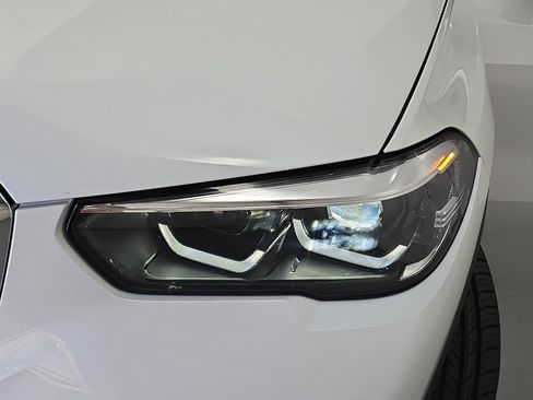 Used 2023 BMW X5 xDrive40i w/ Premium Package image 32