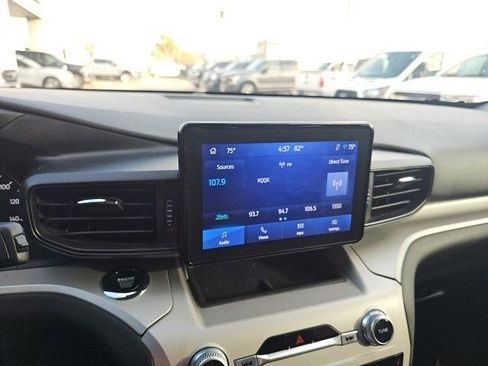 Used 2023 Ford Explorer XLT RWD image 11
