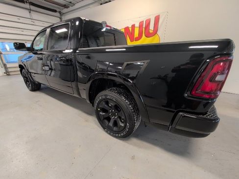 New 2026 RAM 1500 4x4 Crew Cab image 3