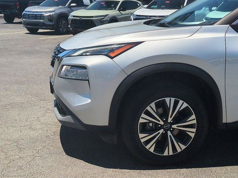 Used 2023 Nissan Rogue SV FWD image 10