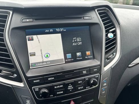 Used 2017 Hyundai Santa Fe Sport FWD image 13