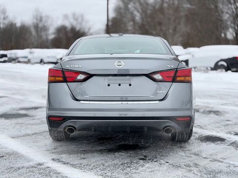 Used 2022 Nissan Altima 2.5 SV w/ SV Premium Package image 5