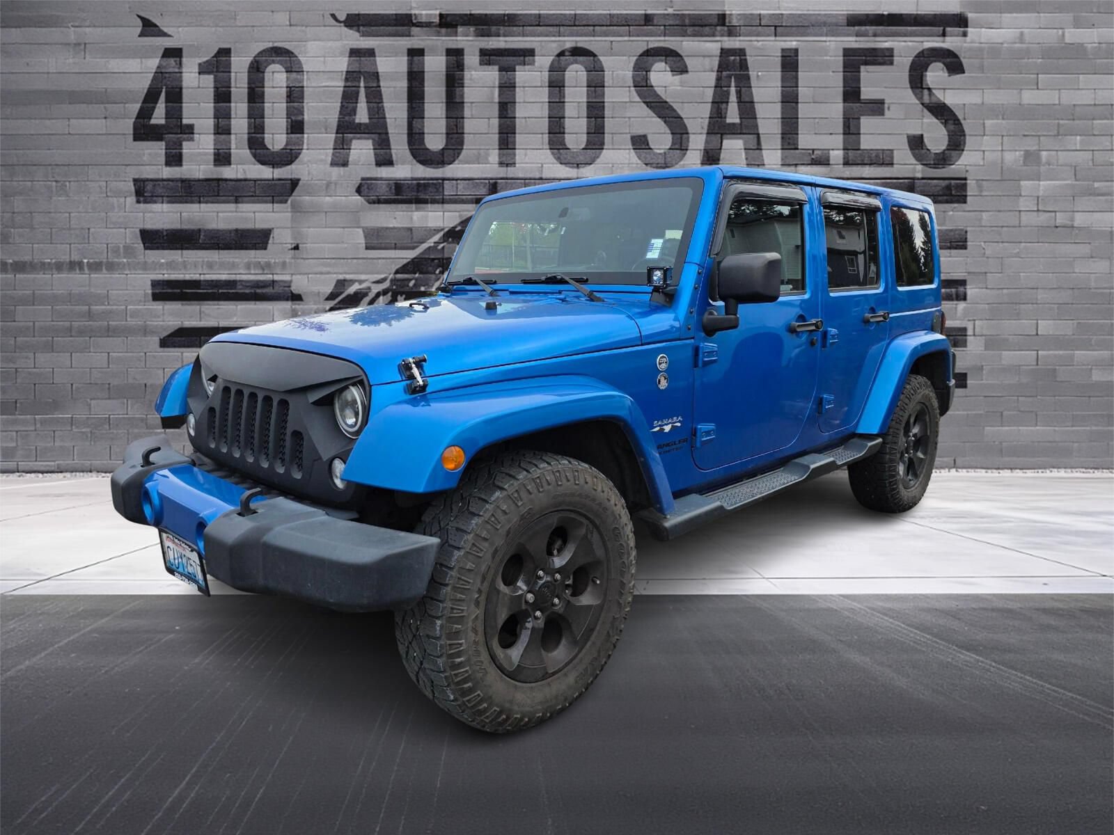 Used 2016 Jeep Wrangler Unlimited Sahara w/ Max Tow Package AWD/4WD image 4